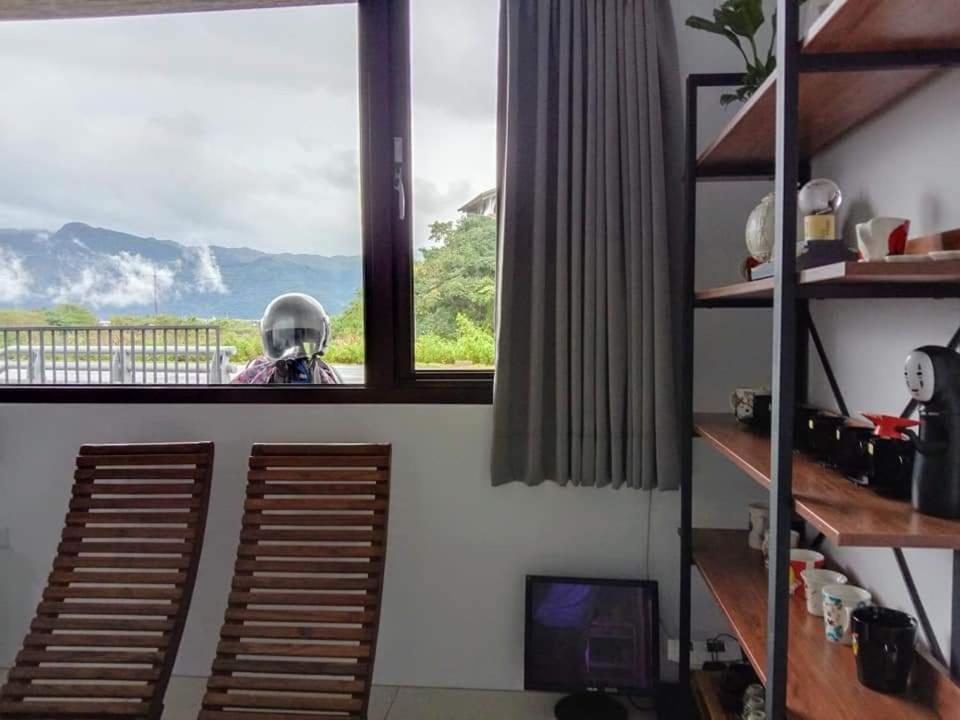 Yu Hai B&B Джиаоси Екстериор снимка