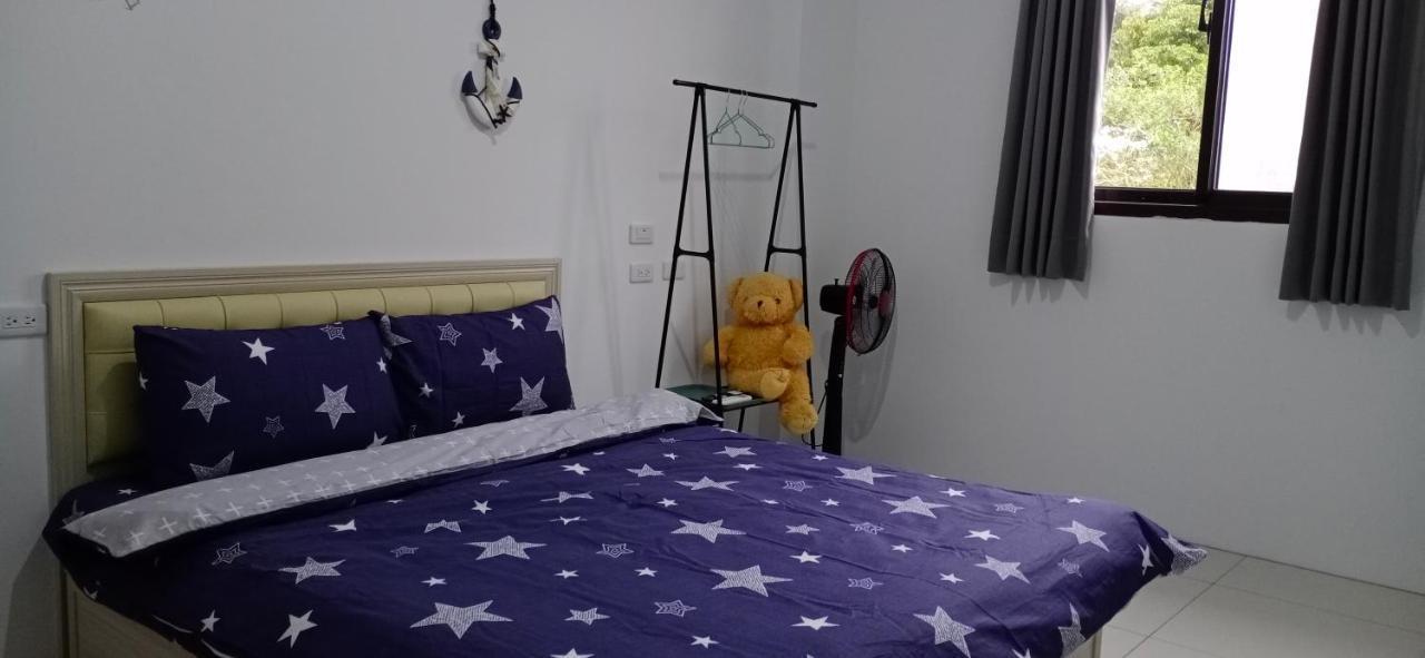 Yu Hai B&B Джиаоси Екстериор снимка
