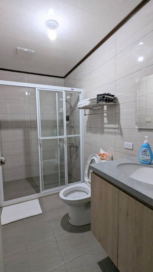 Yu Hai B&B Джиаоси Екстериор снимка